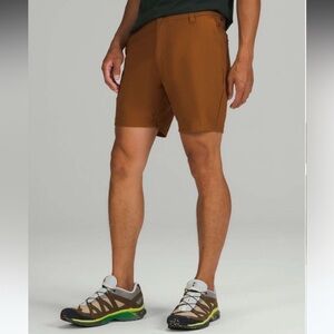 Lululemon Commission Classic Fit Short 7" Cord
Copper Brown tan size 34